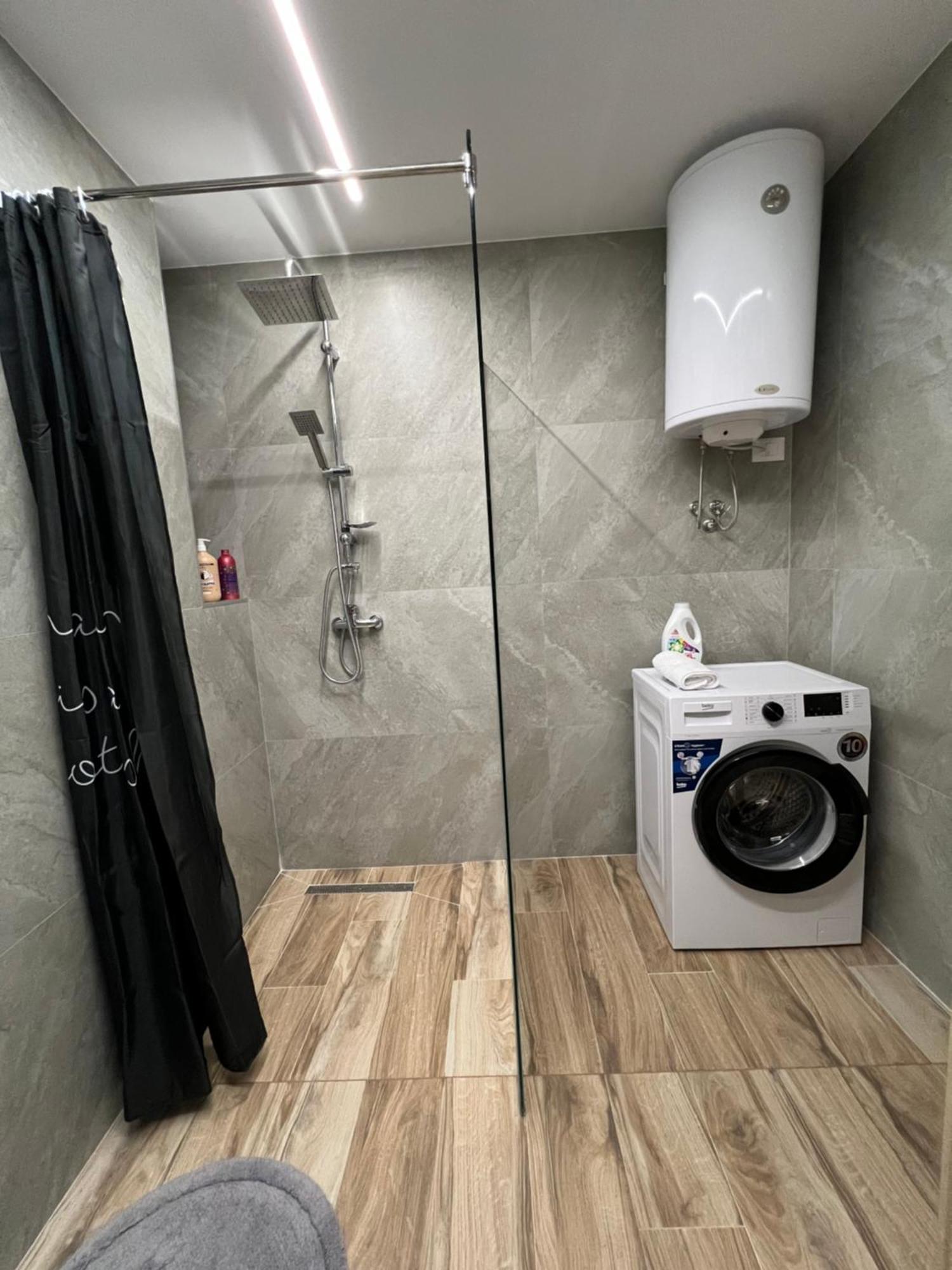 Port View Apartment 1 Durrës 外观 照片